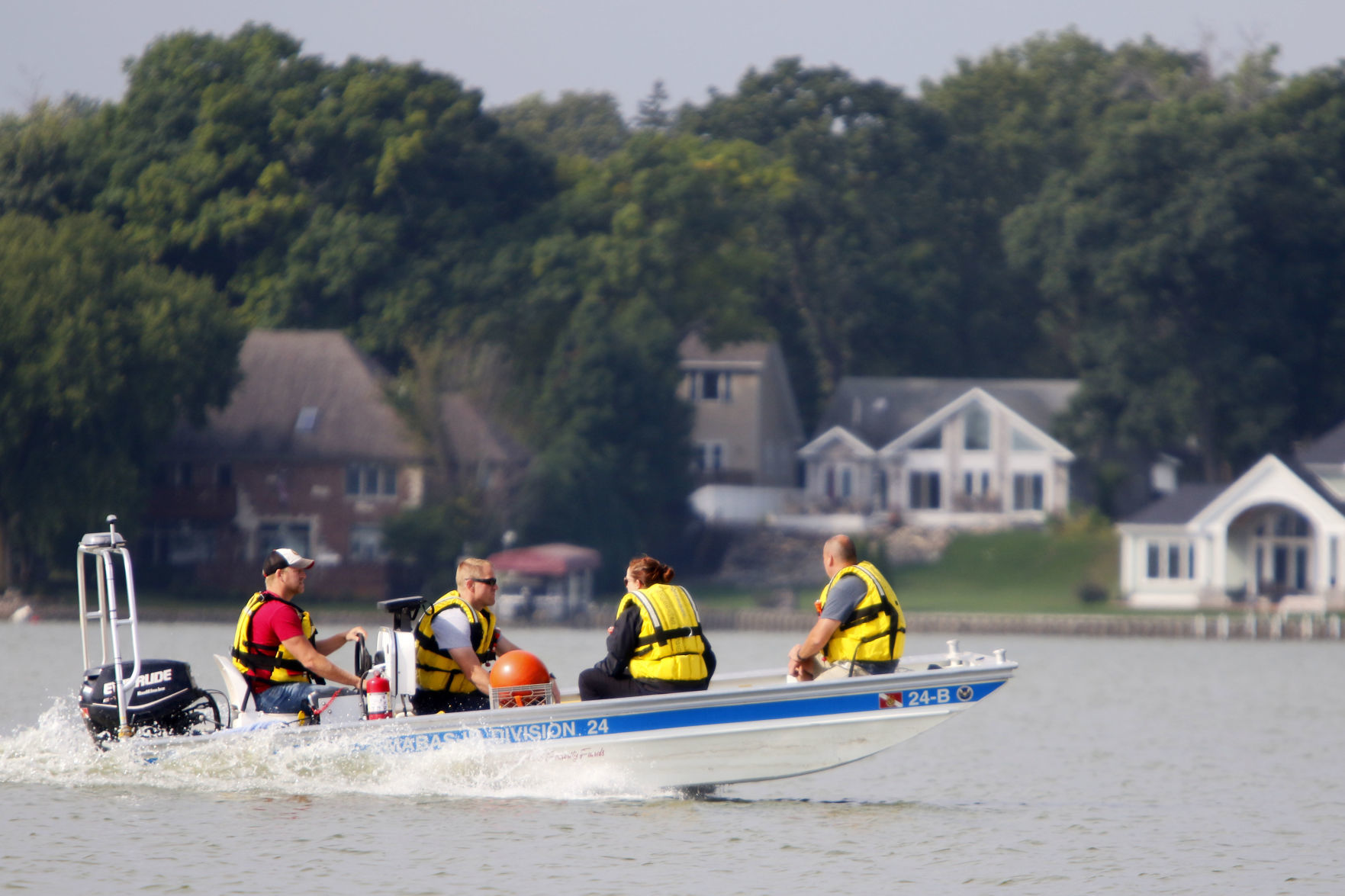Gallery: Dive crews train on Cedar Lake